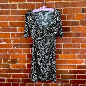 Ann Taylor Women’s Short Sleeve Scoop Neck Dress - Size 4